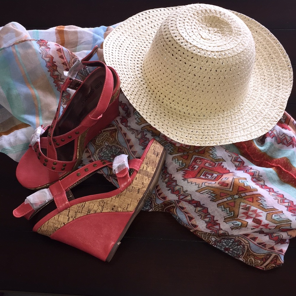 Women’s wedge shoe